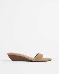 Taupe