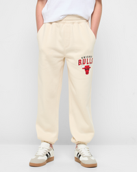 Cream Chicago Bulls