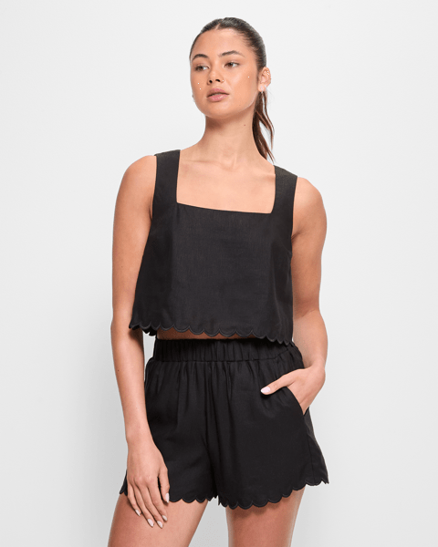 AMOUR SCALLOP WOVEN TOP
