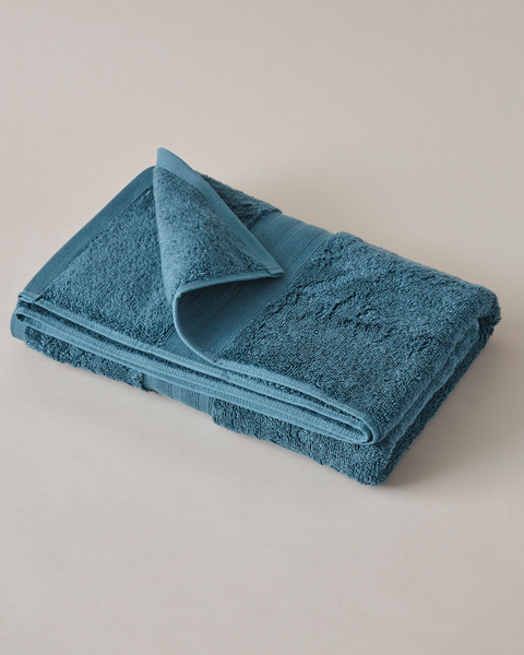 Teal best sale blue towels