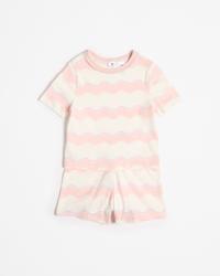 Pink Wavy Stripe