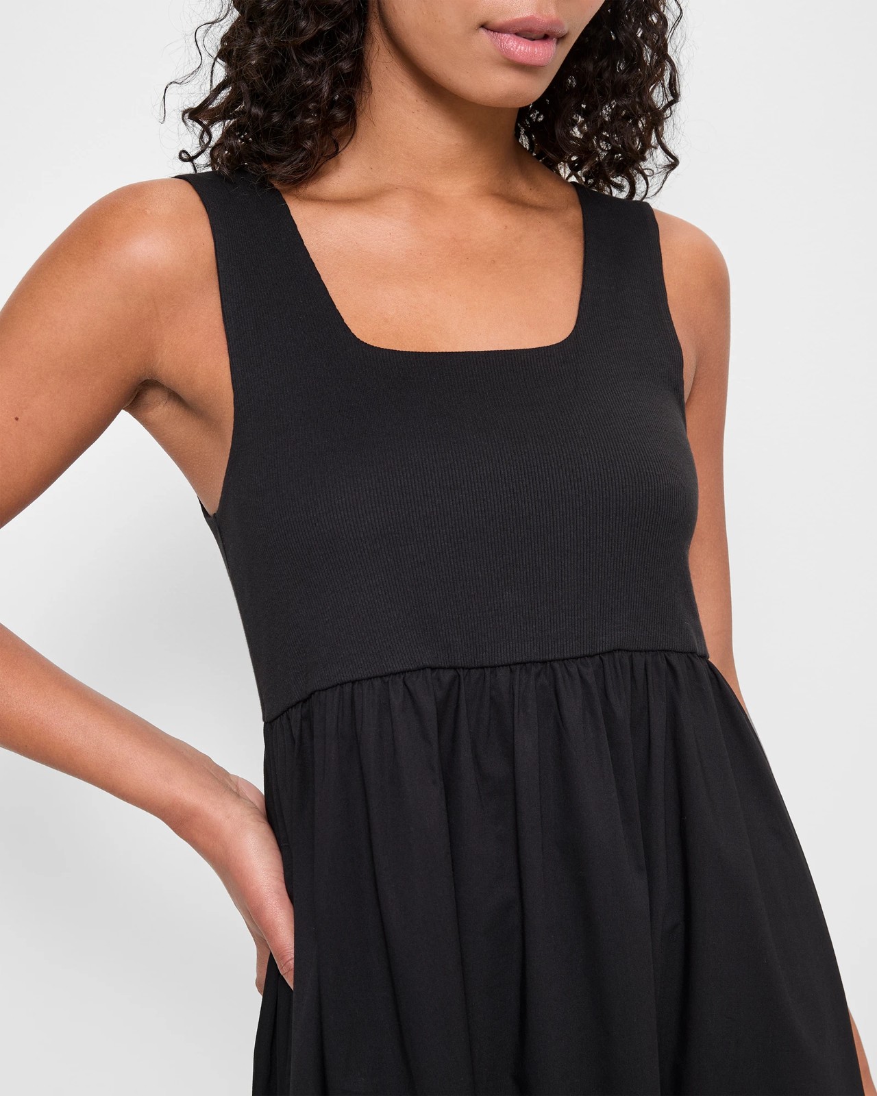 225_70184808_5+225T7018