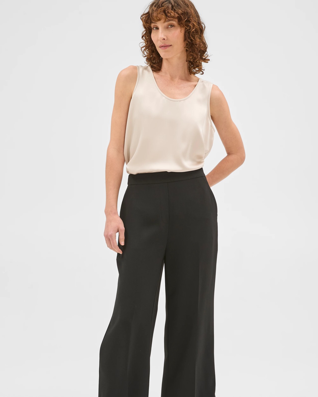 Preview Crepe Tailoring Cropped Culotte Pants - Black 5 of 6