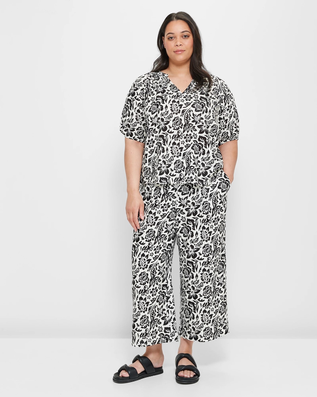 Curve Linen Blend Pull On Crop Pants | Target Australia