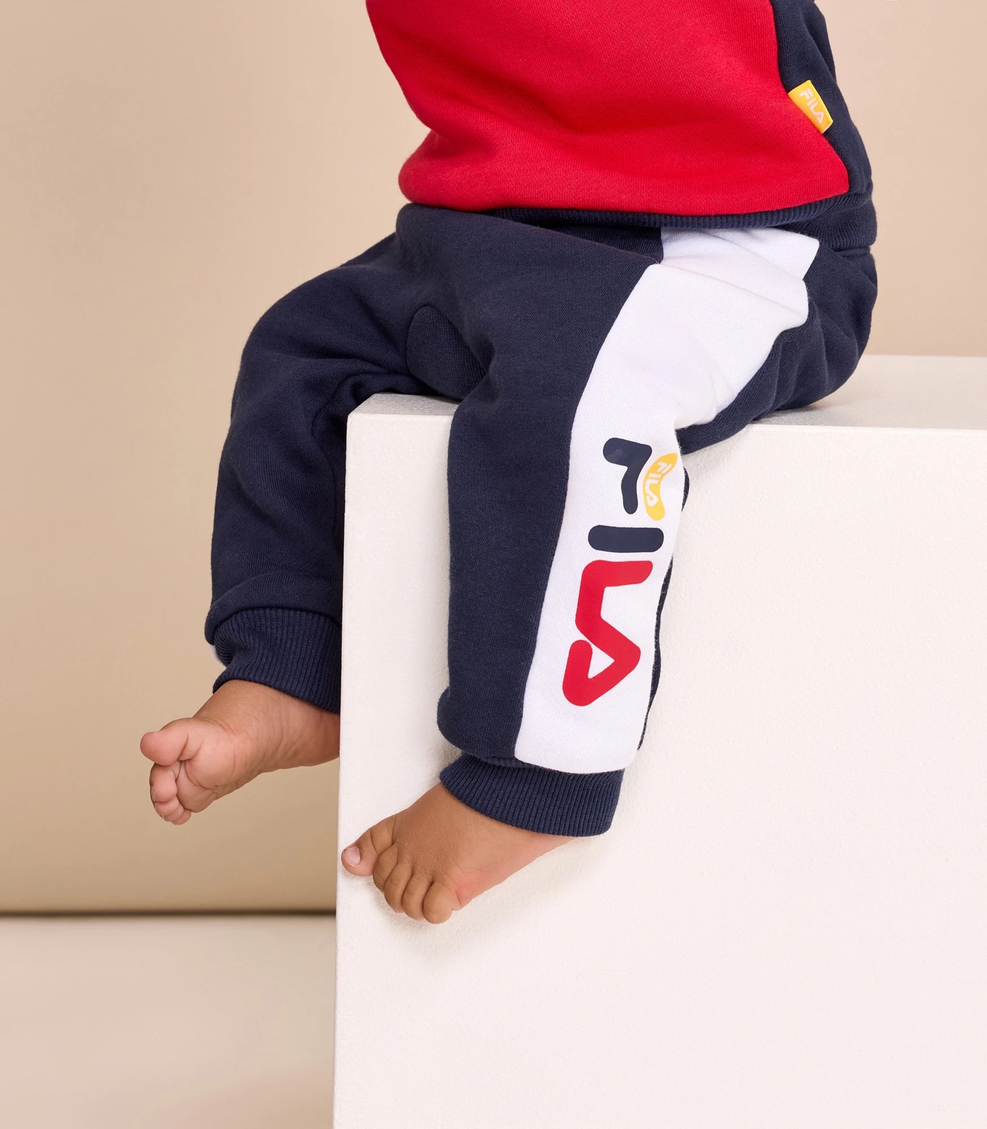 Fila tracksuit junior on sale