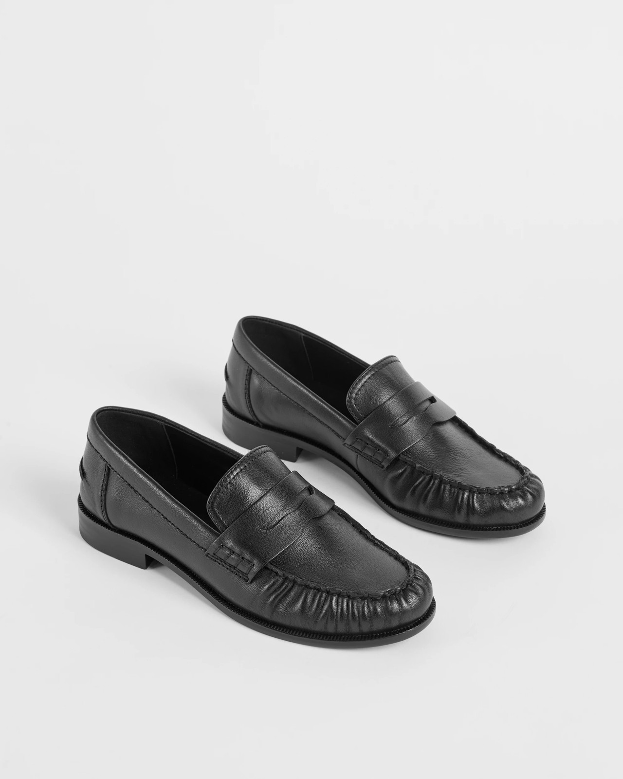 Genuine Leather Gathered Loafers - Black 2 of 4