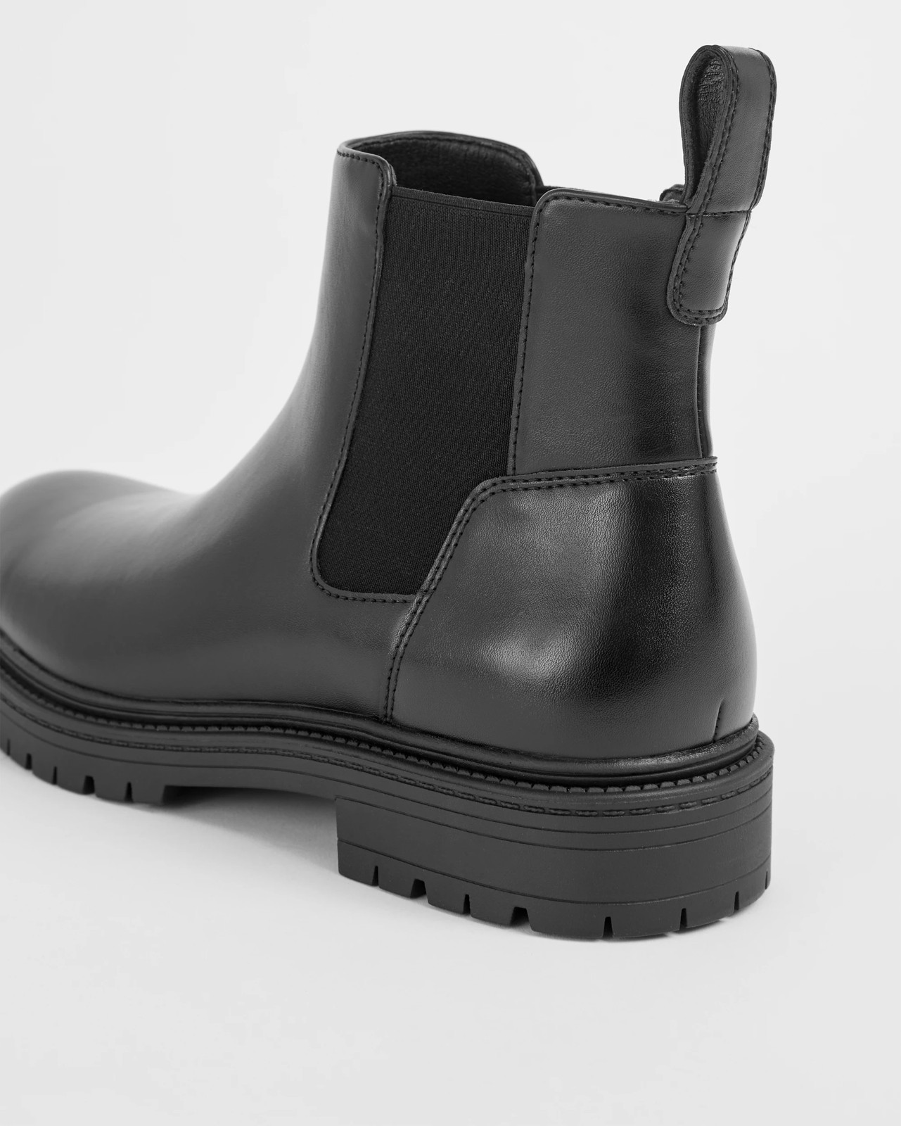 Fashion Chelsea Boots 3 of 3
