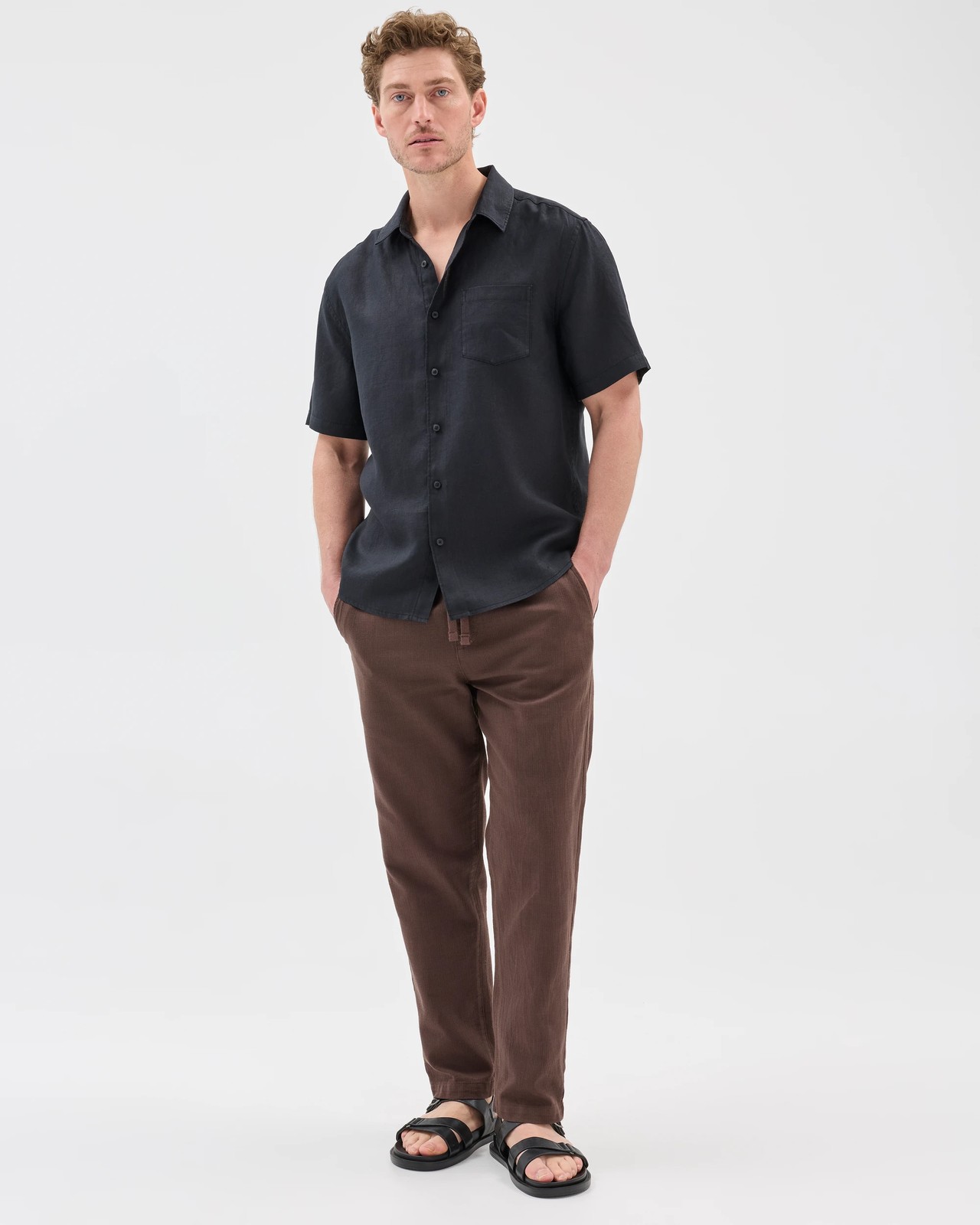 European Linen Short Sleeve Shirt - Black 2 of 5