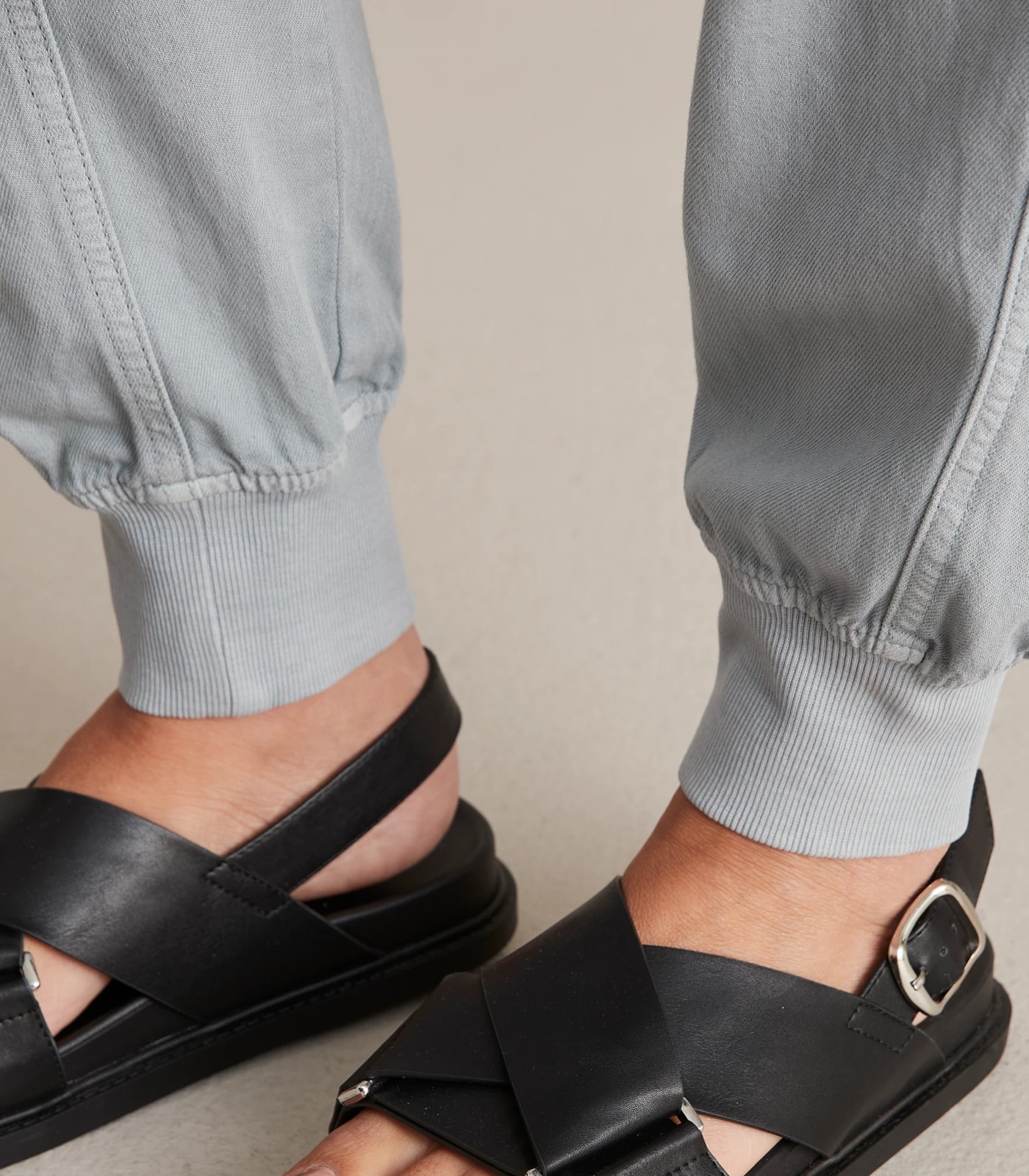 220_67222841_46+244589