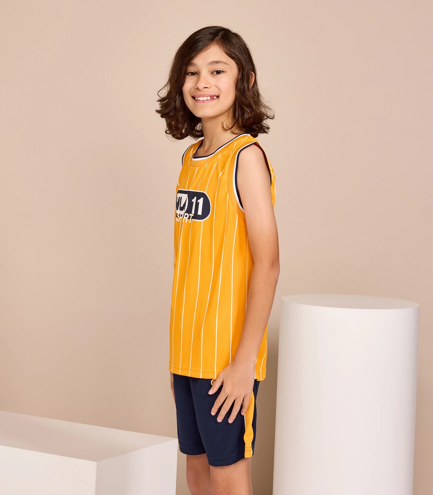 68191757-IMG-002