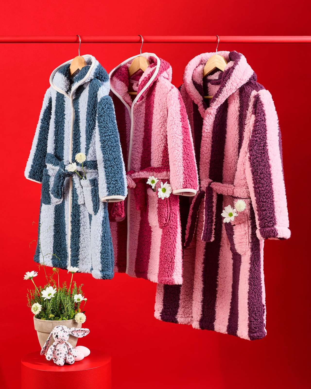 Younger Girls Sherpa Dressing Gown 3 of 3