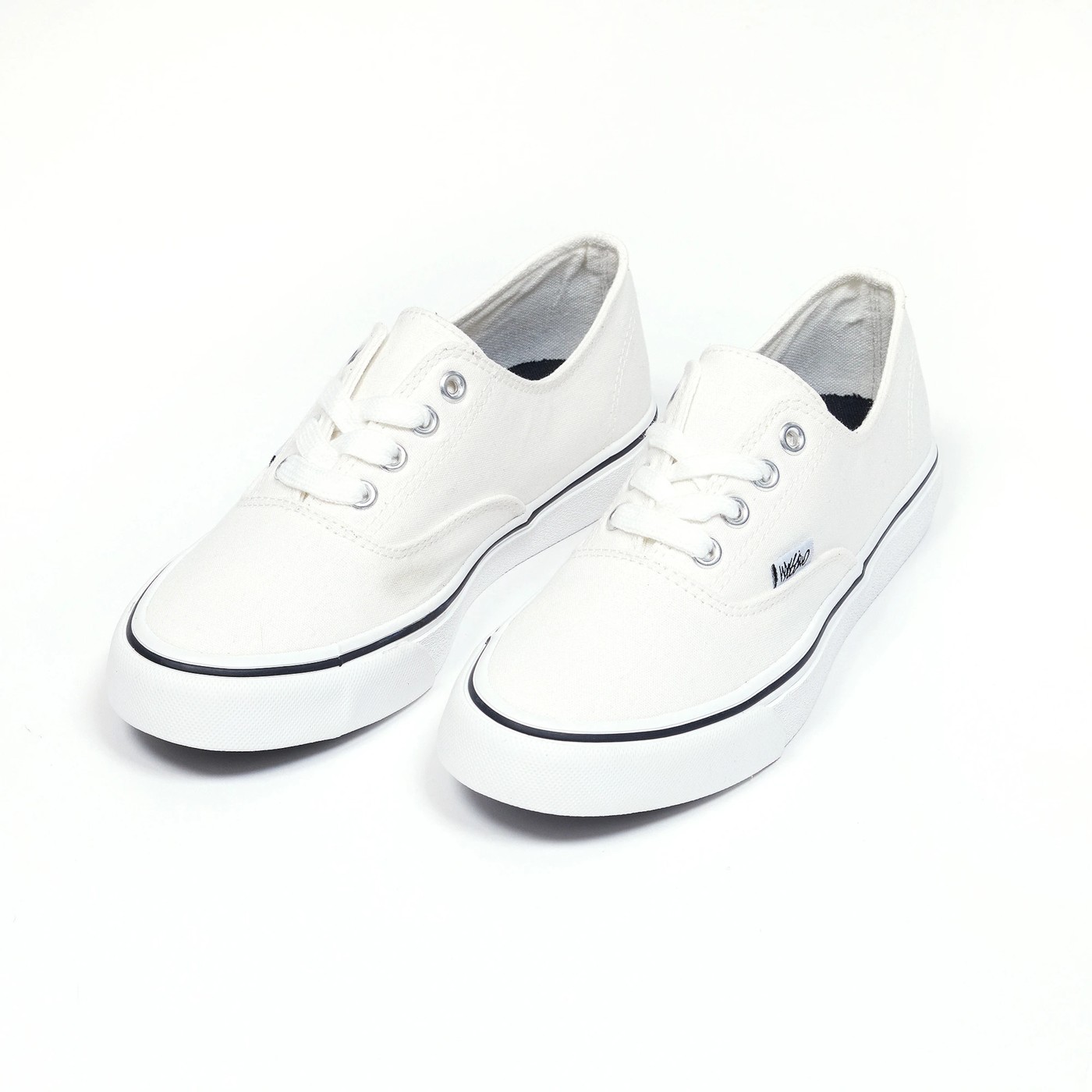 Kids white store canvas sneakers