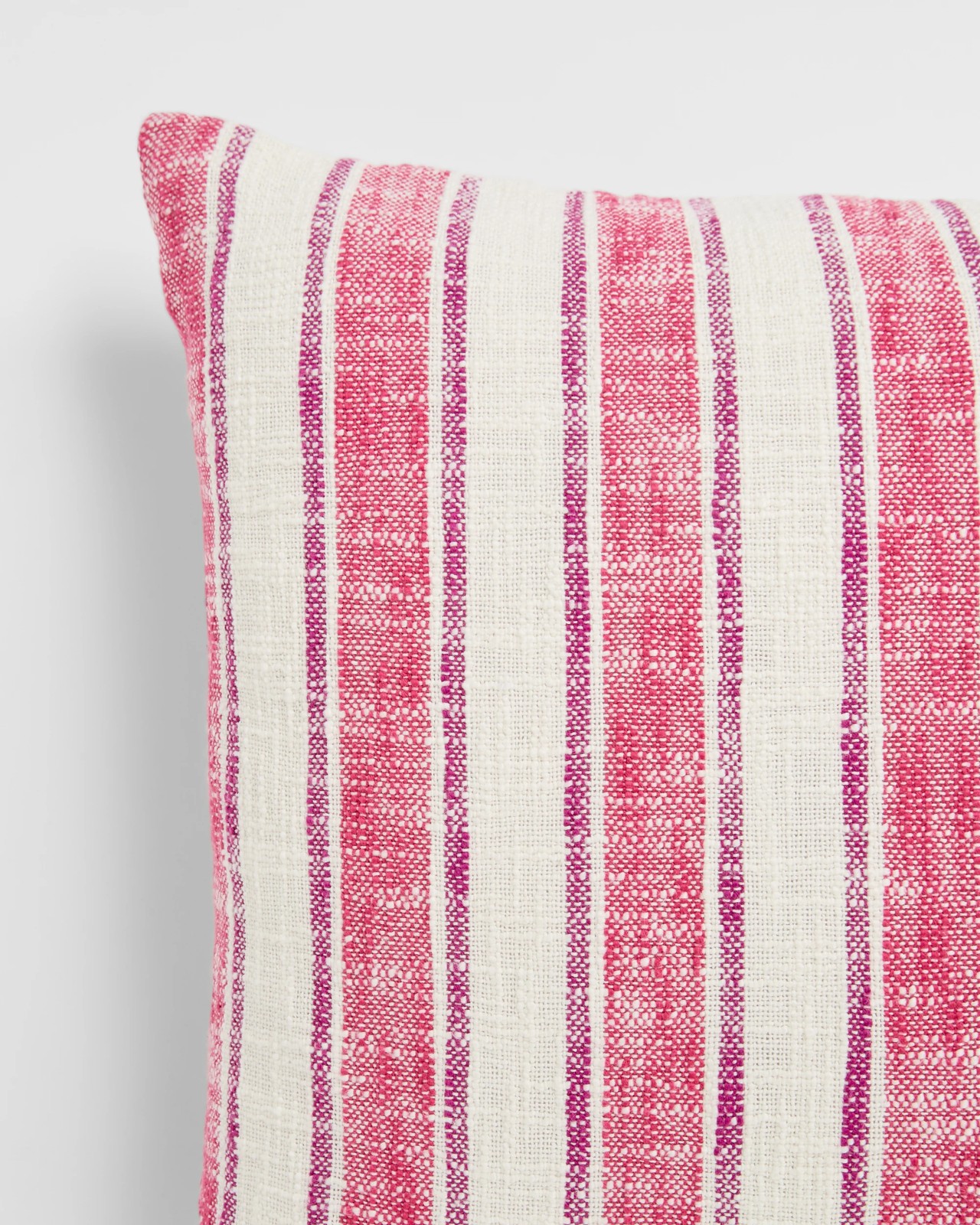 590_71579443_2+590T7157