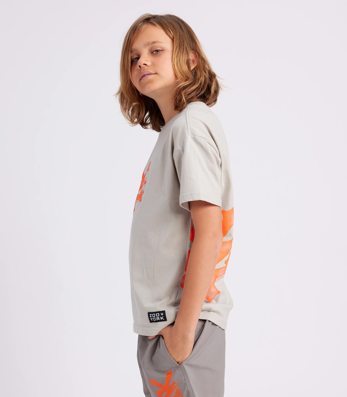 68404529-IMG-002