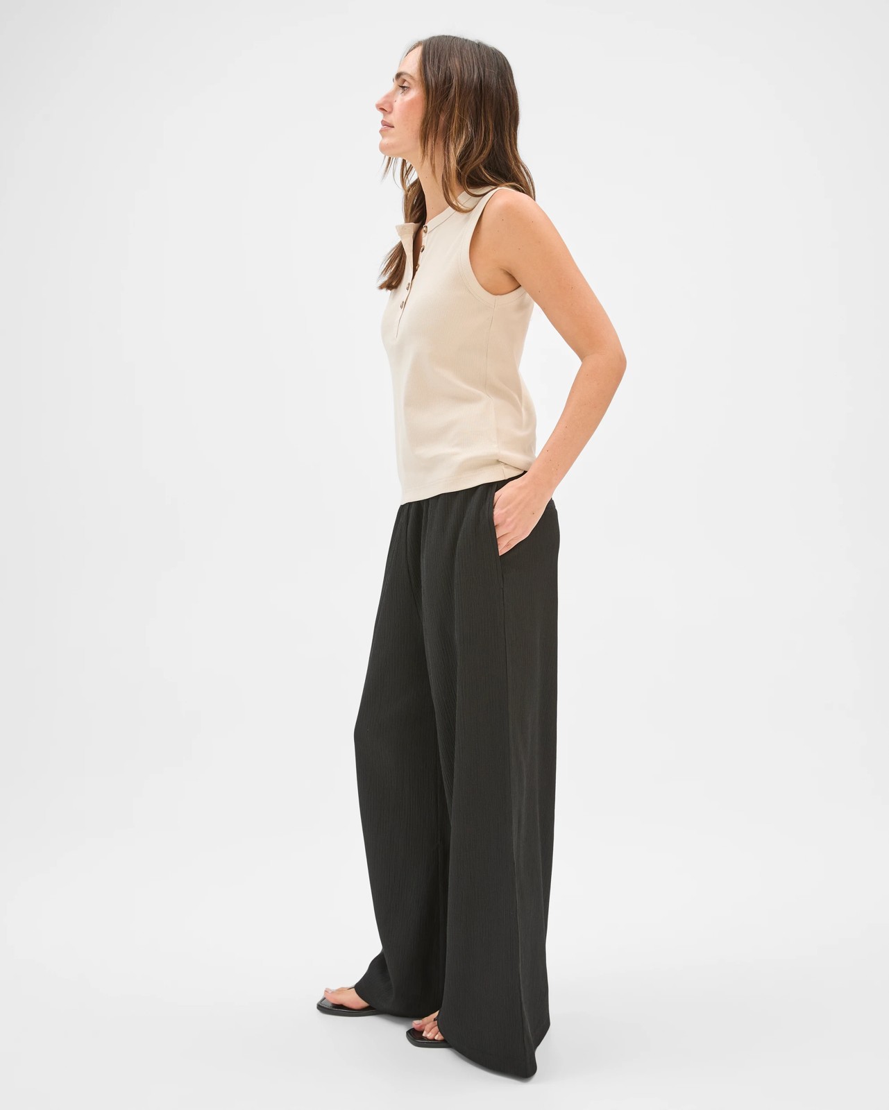 Pull On Textured Wide Leg Pants - Black 4 of 5