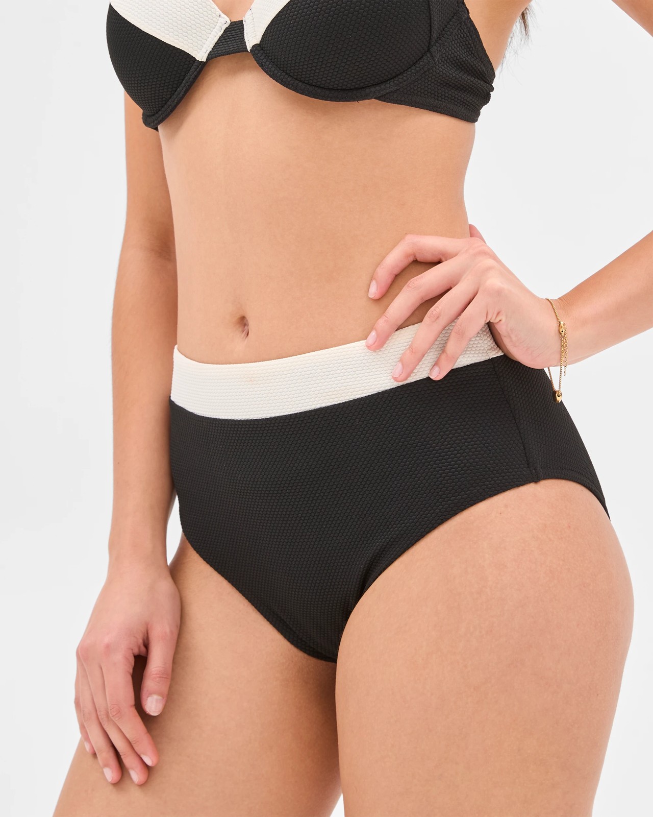 230_71626901_11+230T7162