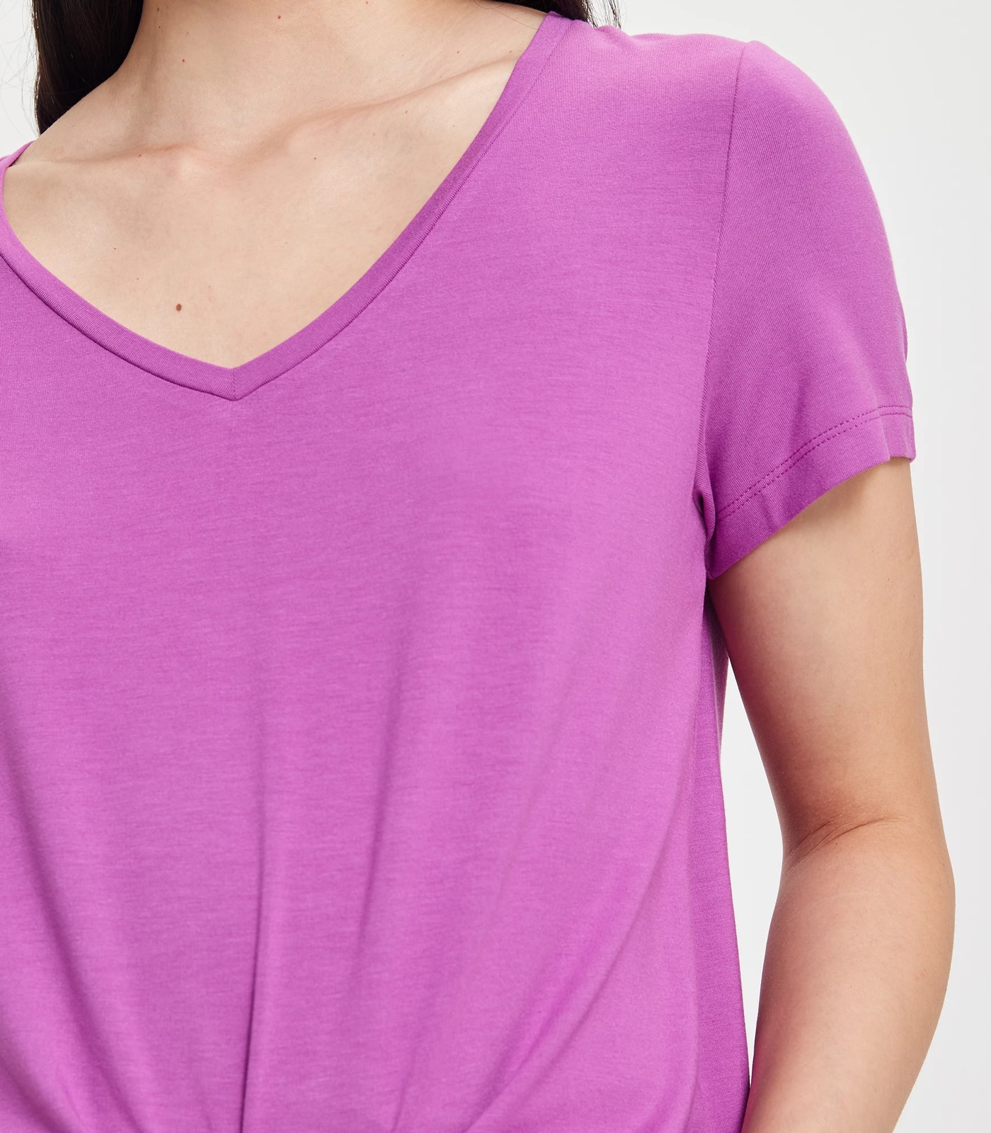 Viscose/Elastane V-Neck T-Shirt - Striking Purple