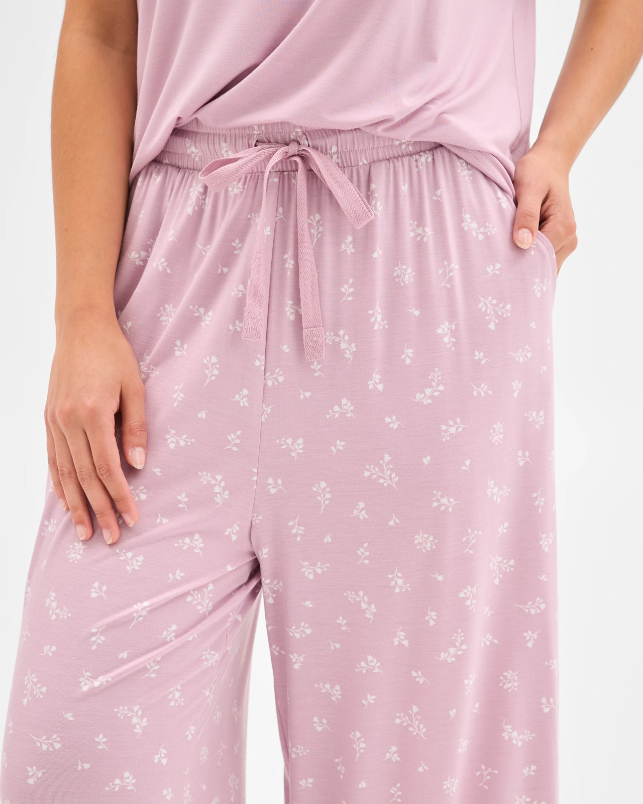 272_72049884_5+272T7204