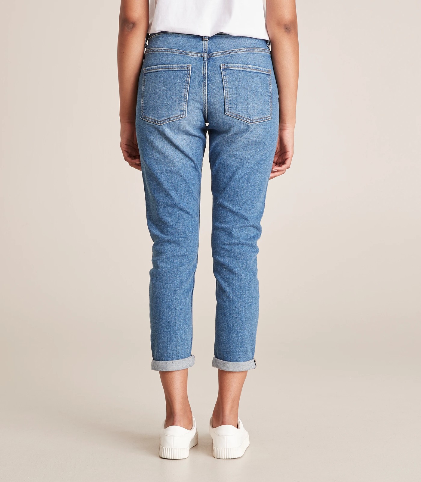 Tash Mid Rise Ankle Length Girlfriend Jeans