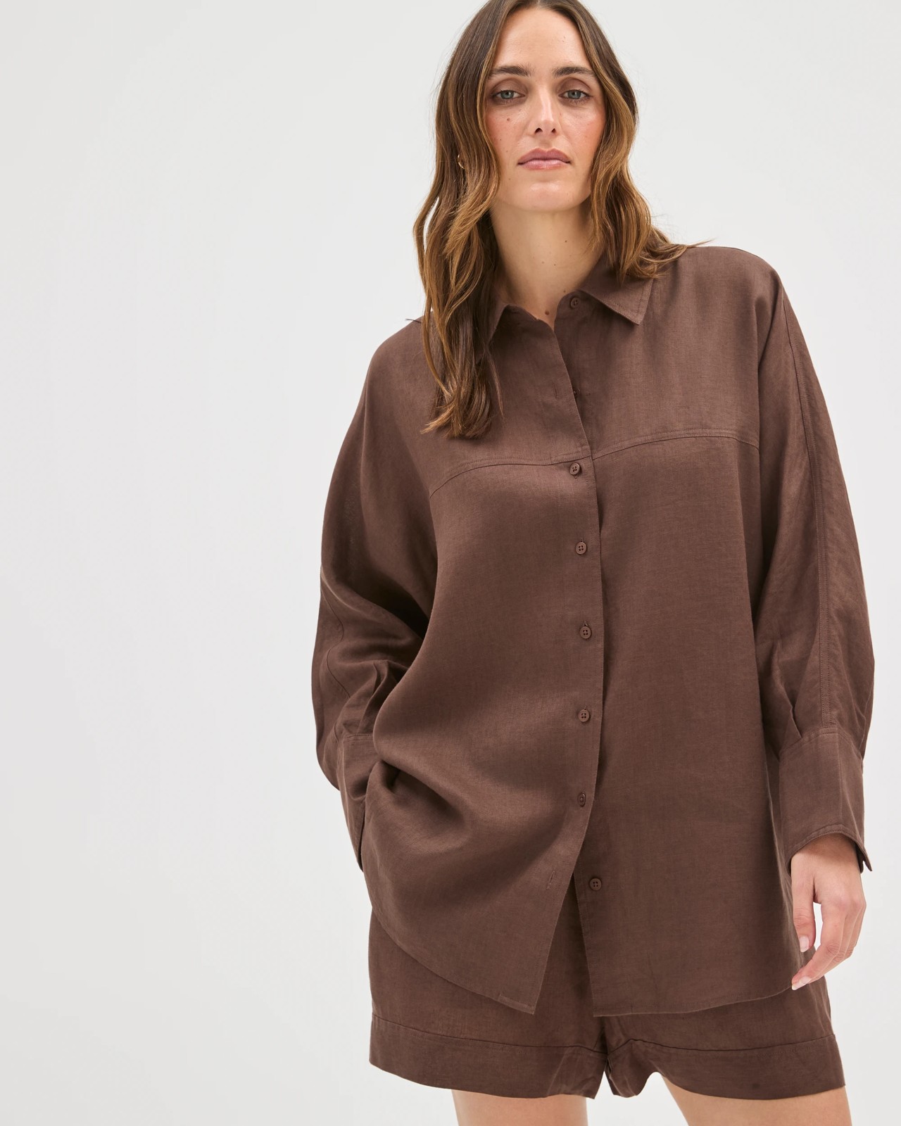 European Linen Long Sleeve Shirt - Coffee Bean 4 of 5