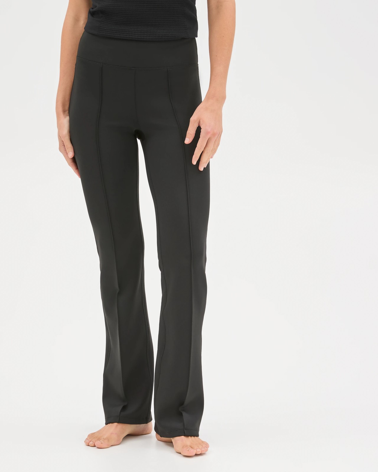 Active Scuba Outdoor Flare Trackpants - Black 2 of 6