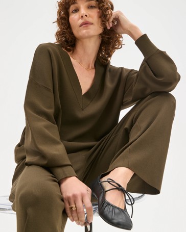 Preview Crepe Knit Straight Leg Pants