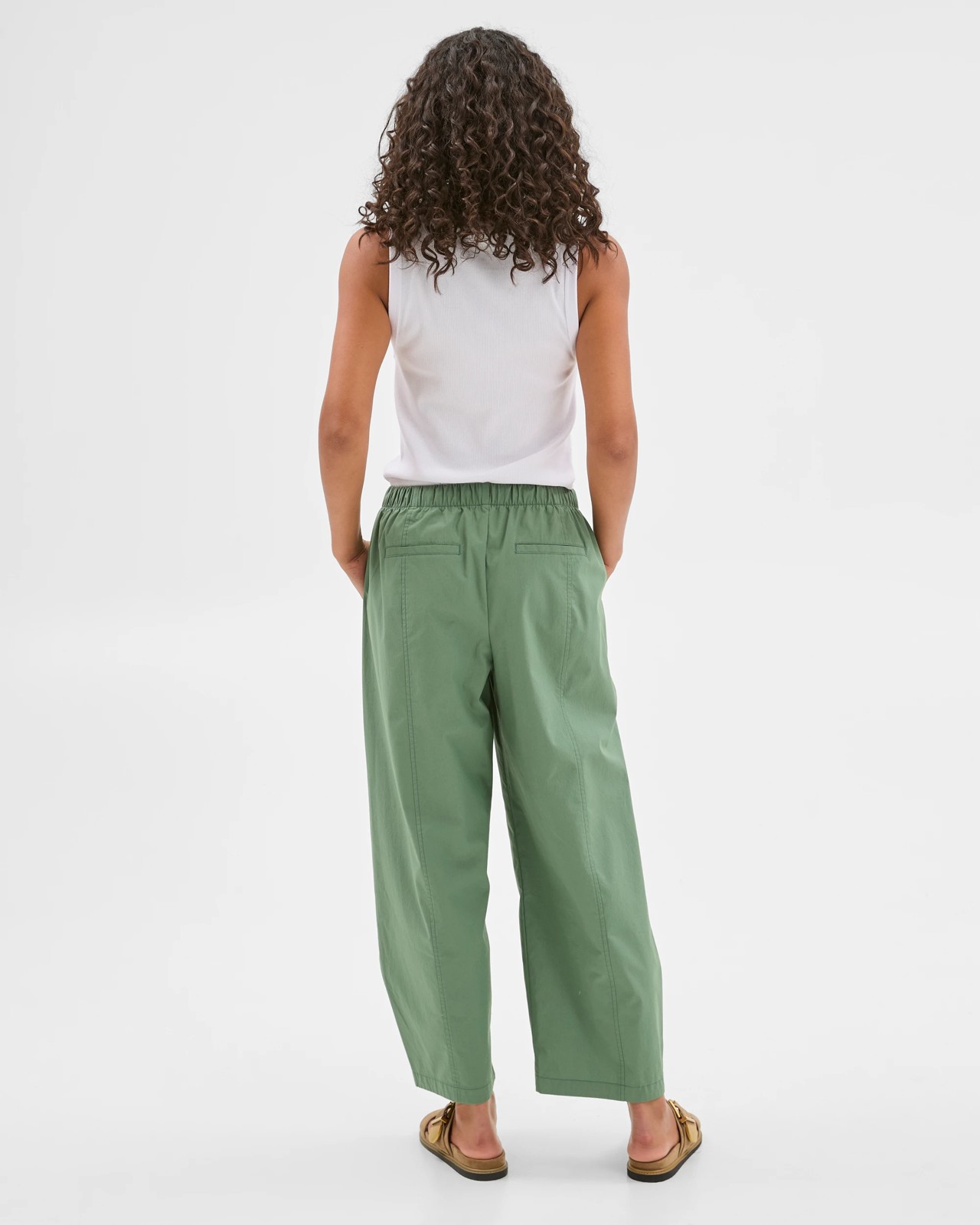 225_71669410_4+225T7166