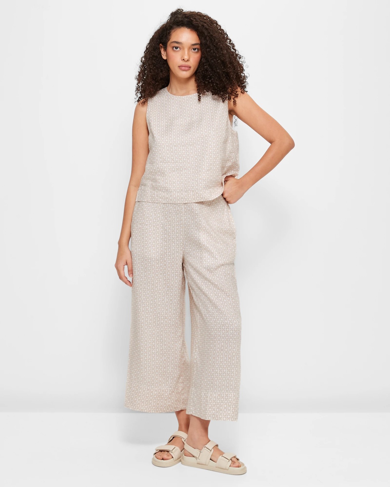European Linen Tank Top 2 of 5