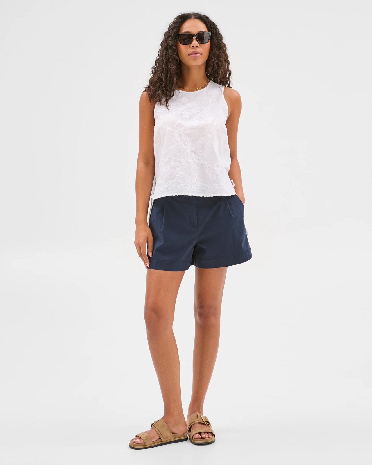 225_71982366_2+225T7198