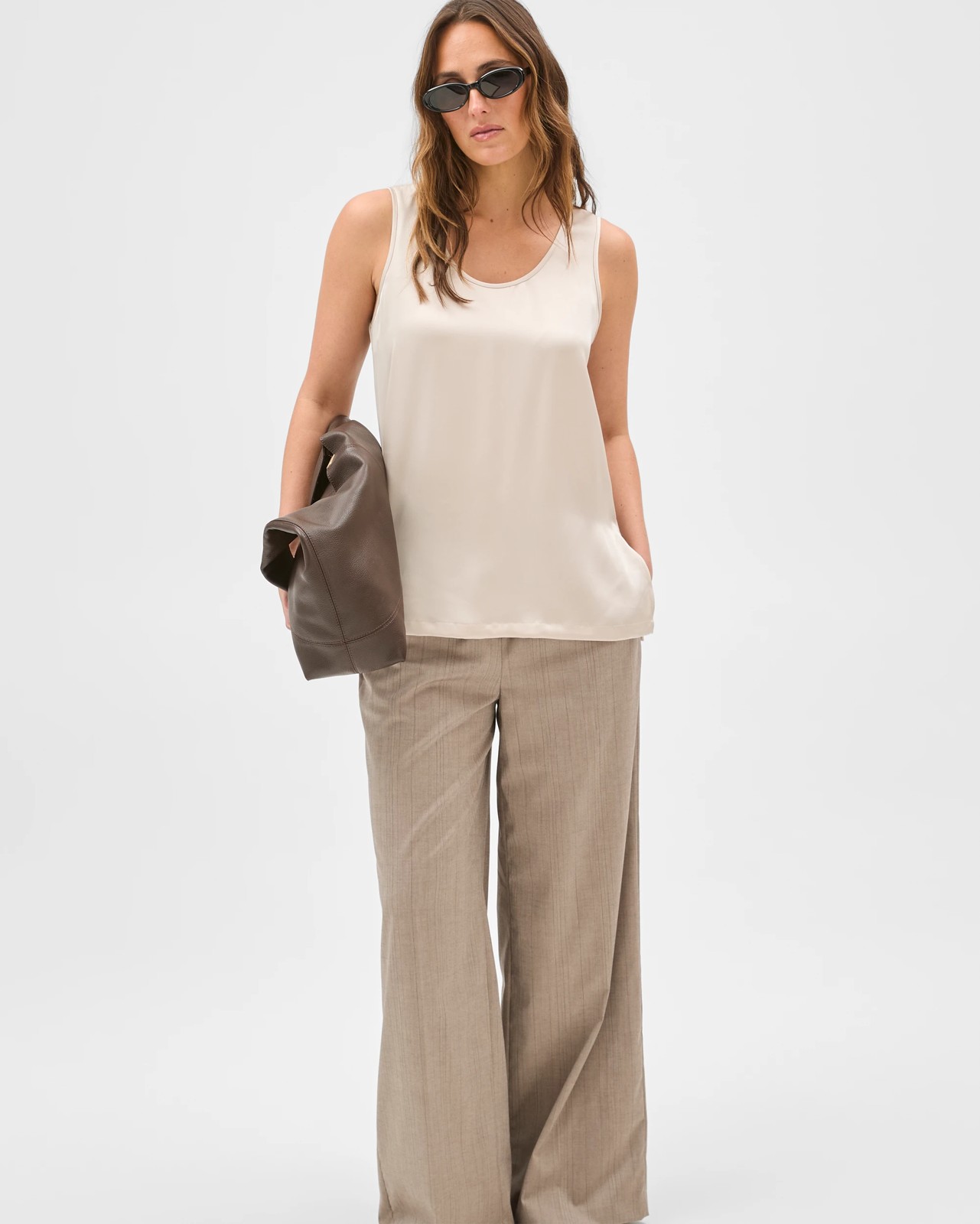 Preview Elastic Waist Tailored Pants - Parchment Broken Stripe 4 of 5