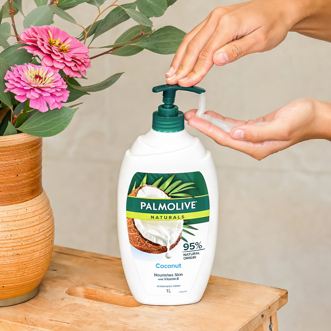 Palmolive Naturals Vegan Body Wash 1L - Coconut 3 of 5
