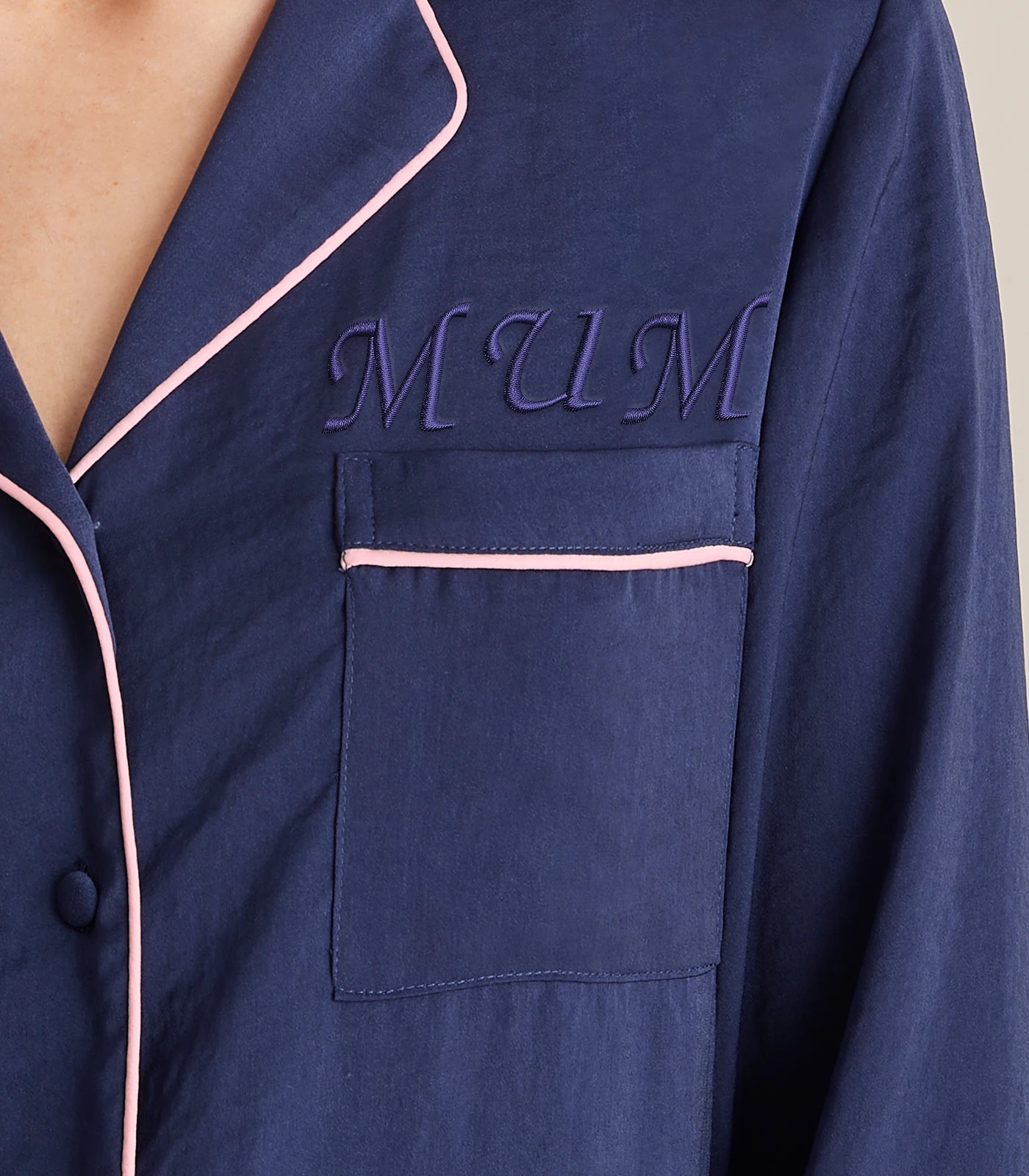 67457557_Navy Cursive