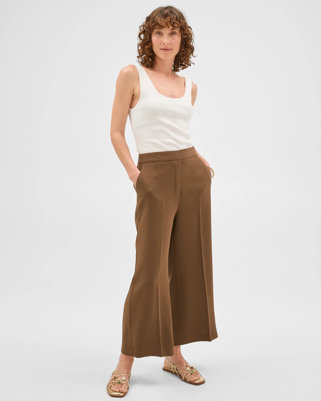 Preview Crepe Tailoring Cropped Culotte Pants - Fall leaf 2 of 5