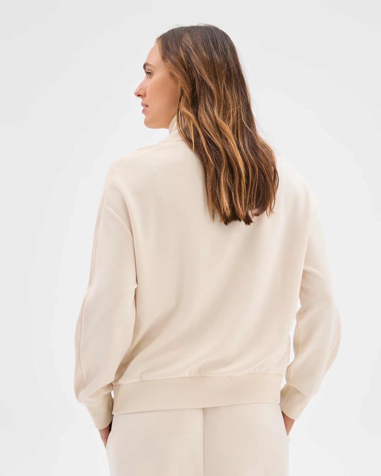 Active Movement 1/4 Zip Jumper - Oatmilk 4 of 5