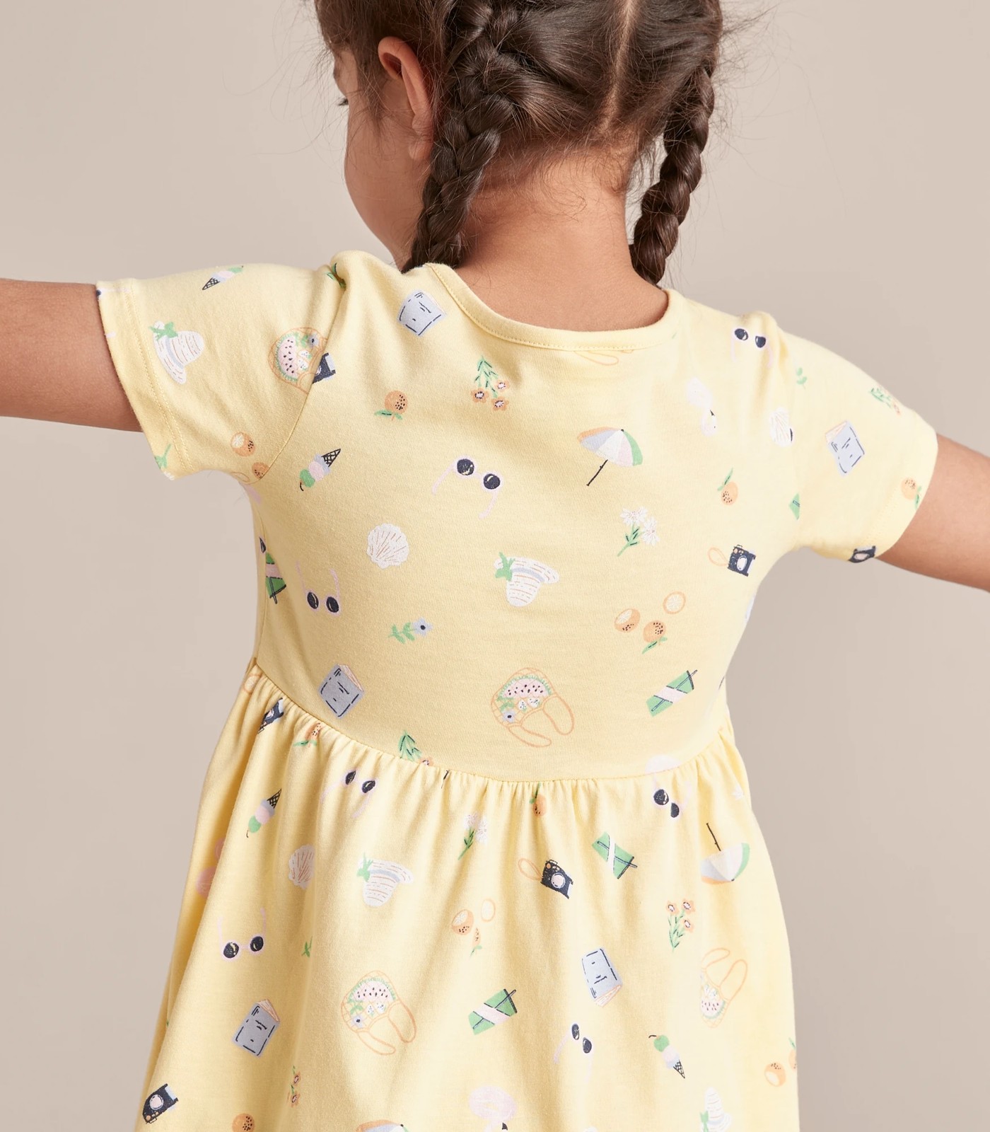 SE246586_08 SS DRESS AOP HOLIDAY YELLOW 4 of 5