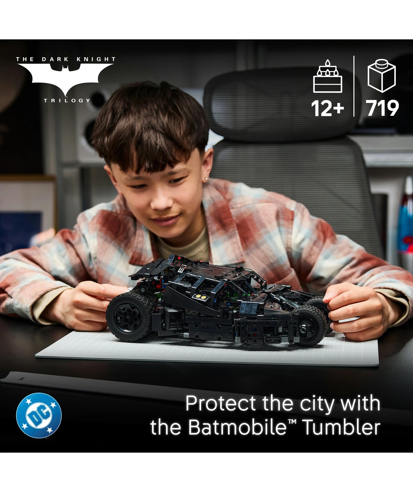 LEGO® Technic Batmobile™ Tumbler 42239 2 of 5