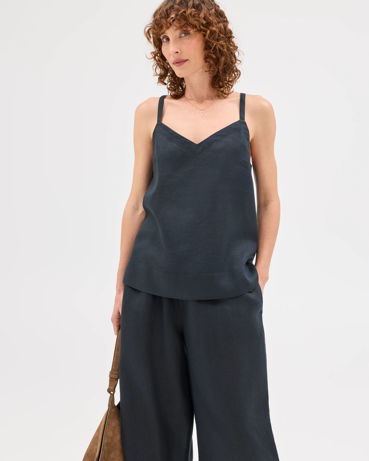 European Linen Cropped Pants - Black 5 of 5