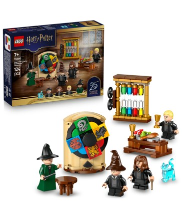 LEGO® Harry Potter TM Hogwarts™ Castle: Sorting Hat™ Ceremony 76460