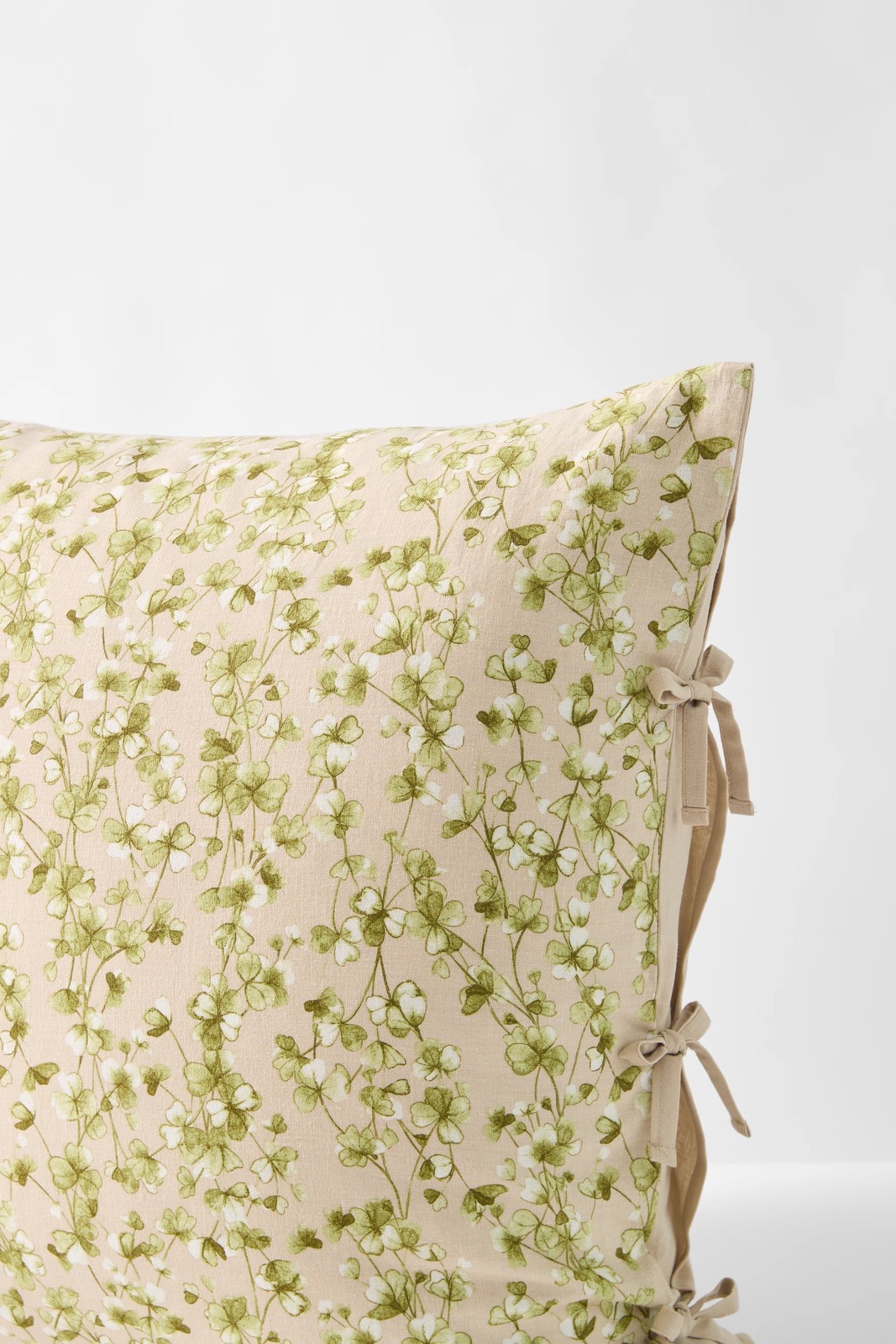 Cleo Clover Linen/Cotton European Pillowcase - Pebble 3 of 3
