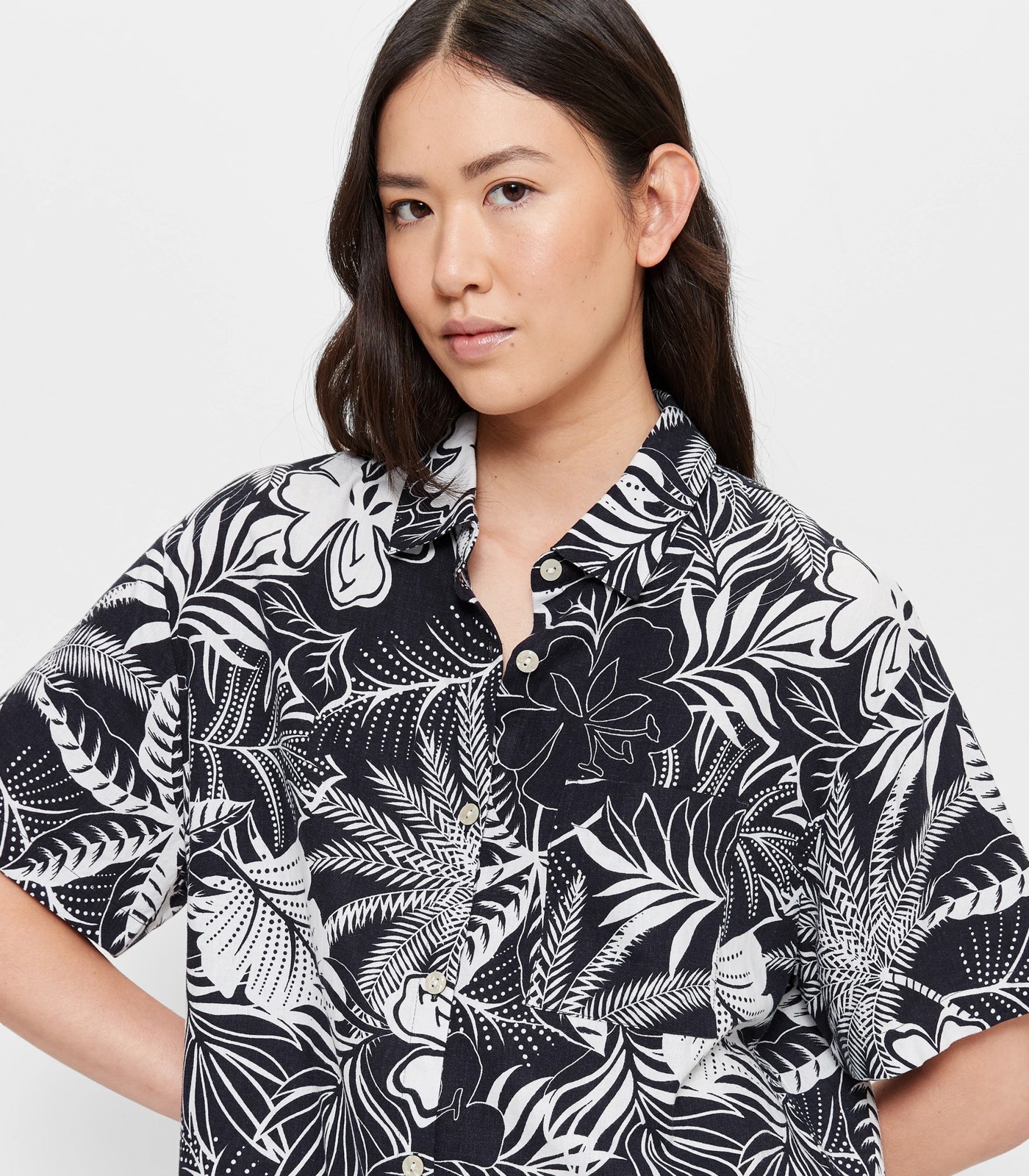 Linen Short Sleeve Pyjama Set 5 of 5