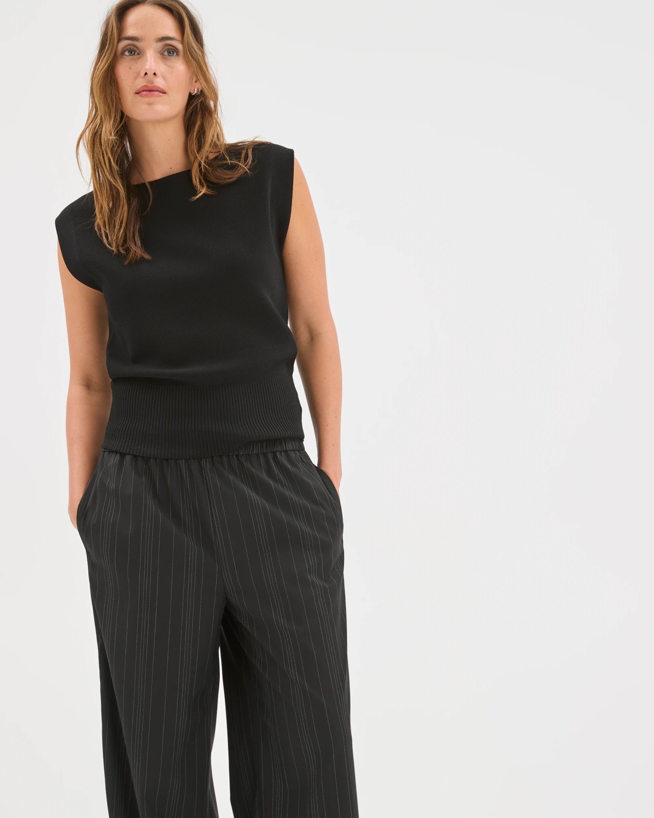 Preview Elastic Waist Tailored Pants - Black Broken Stripe 3 of 5