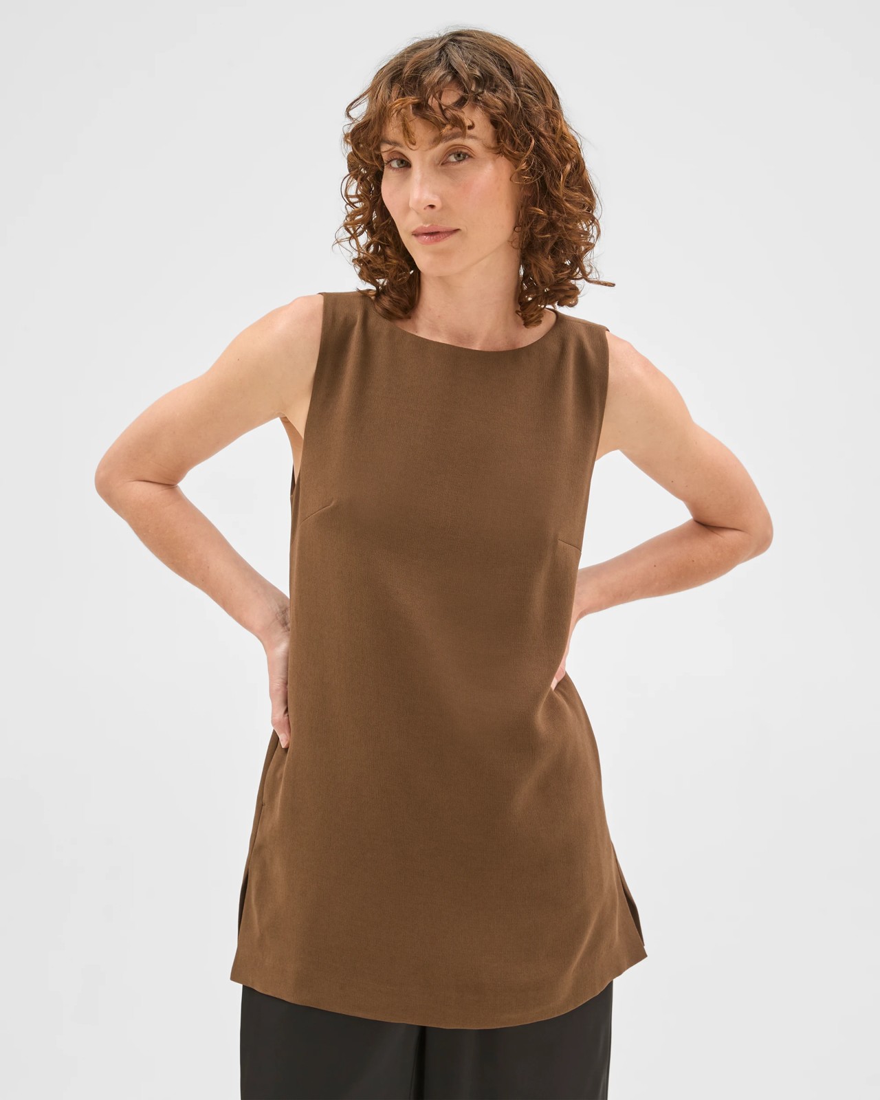 Preview Sleeveless Crepe Tailoring Longline Tunic Top - Fall leaf 2 of 6