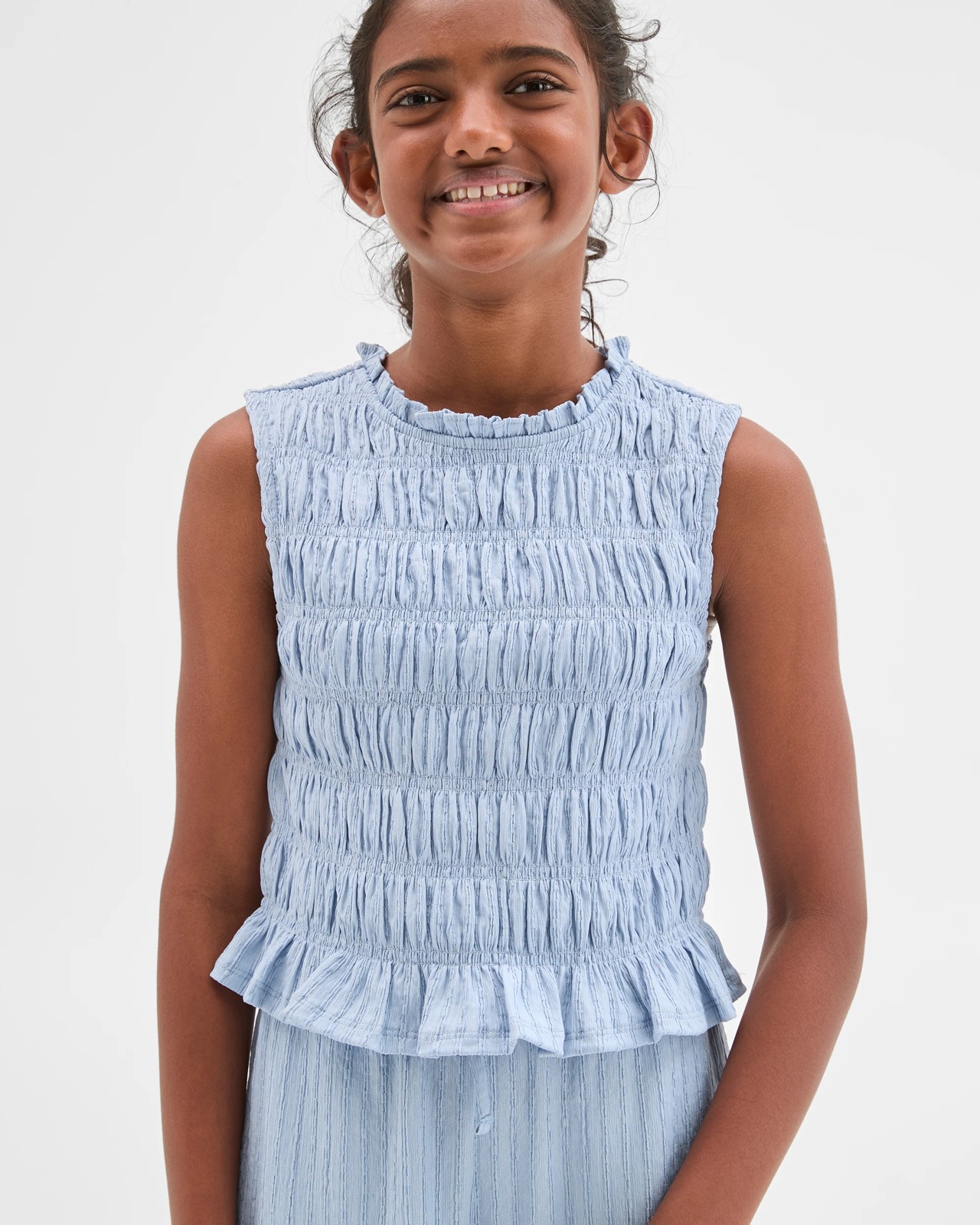 320_71836935_3+320T7183