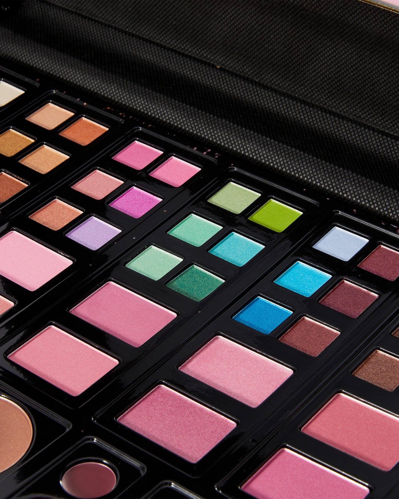 OXX Beauty 89 Piece Ultimate Beauty Case 5 of 6