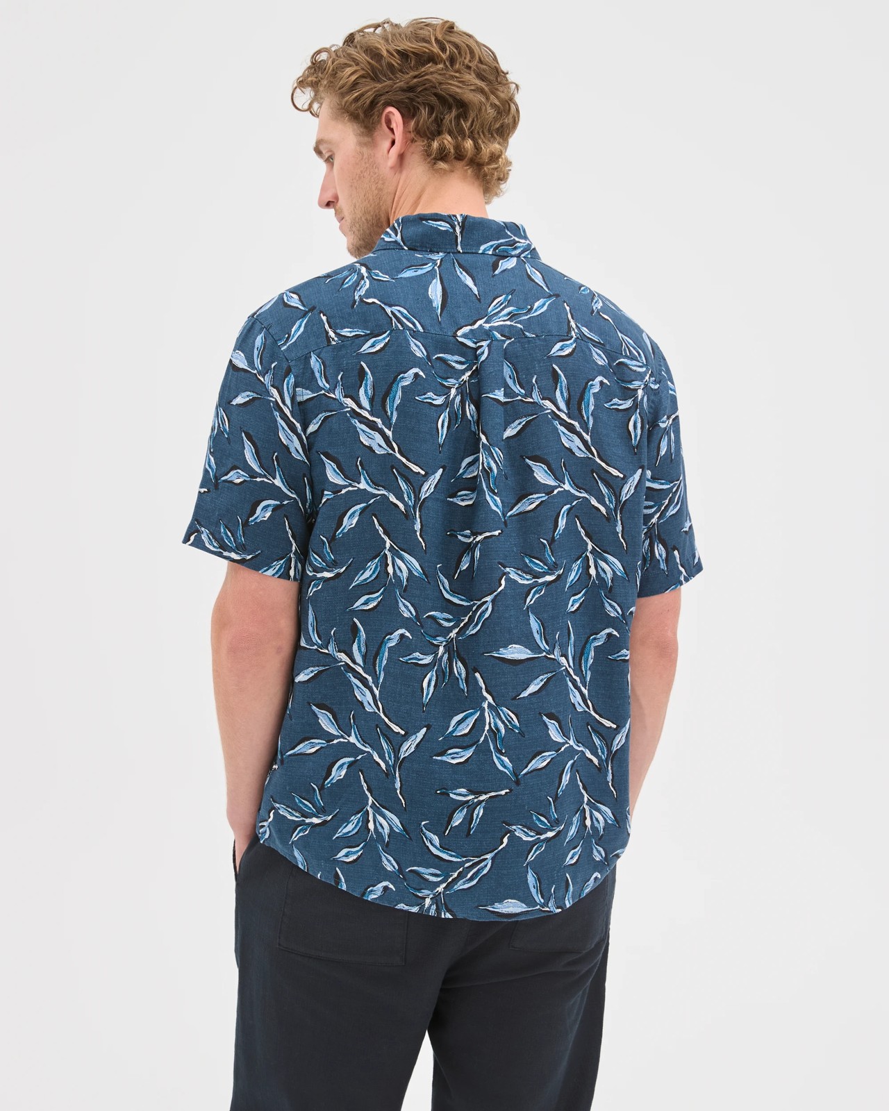 European Linen Short Sleeve Printed Shirt 6 of 6