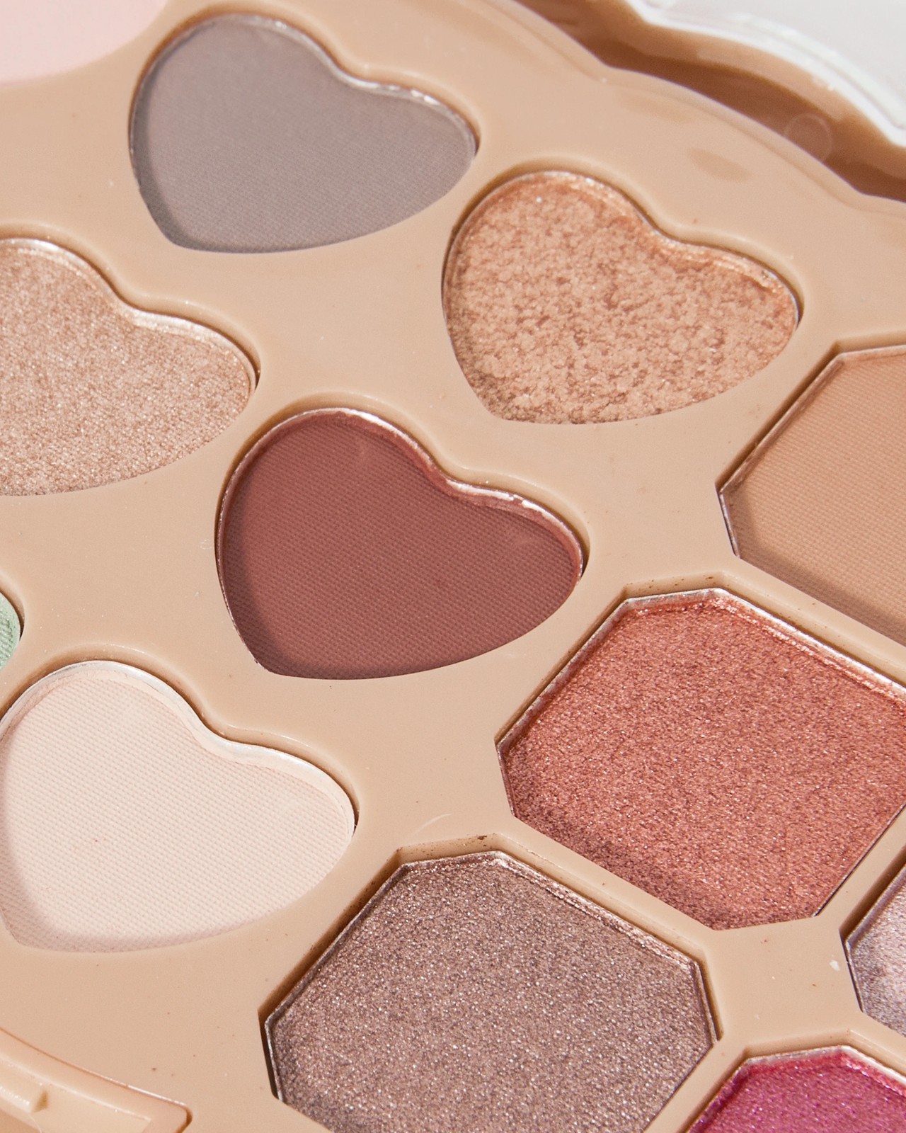 DreamWorks Shrek 15 Shades Eyeshadow Palette 4 of 6