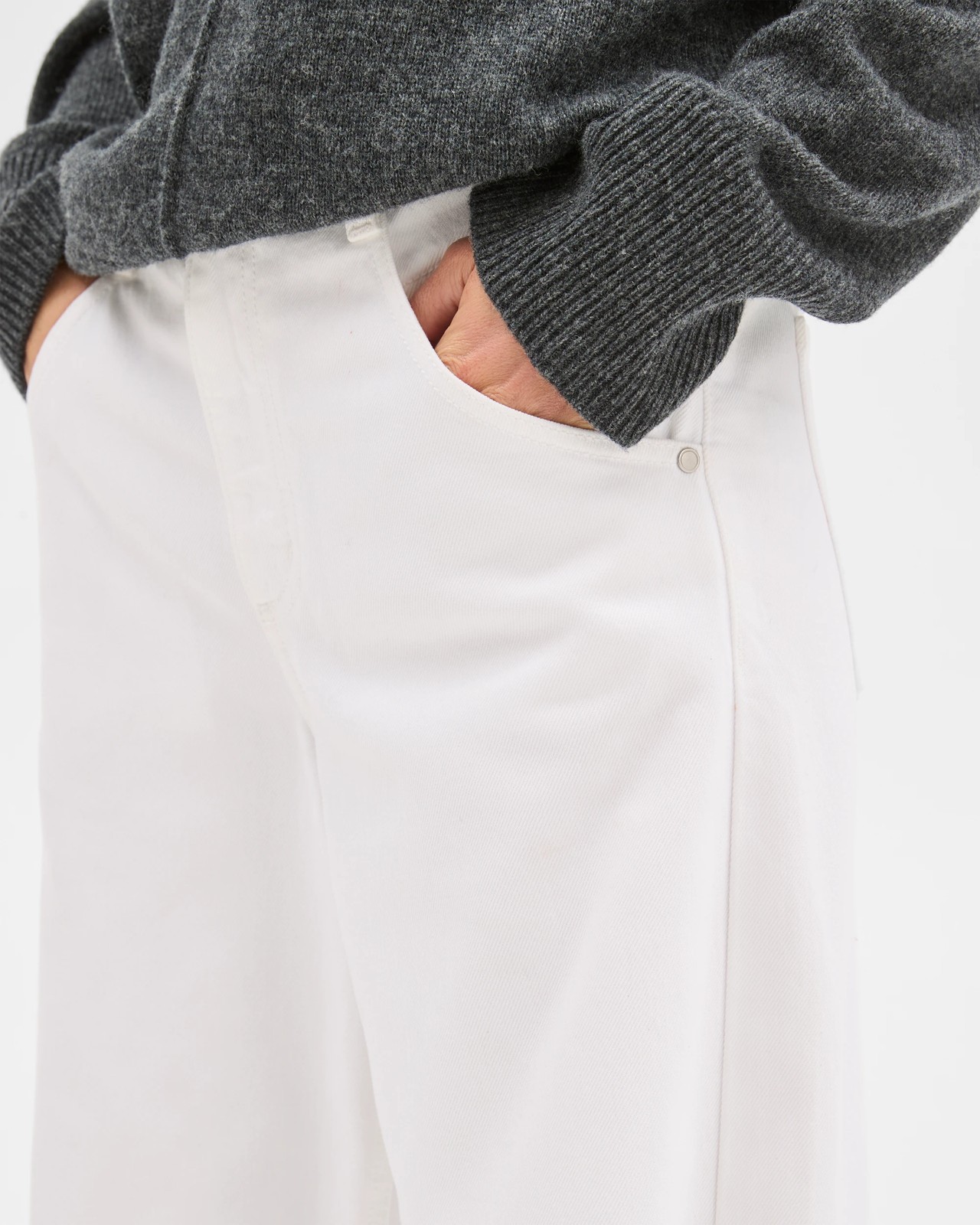 Cate Relaxed Barrel Denim Jeans 5 of 6