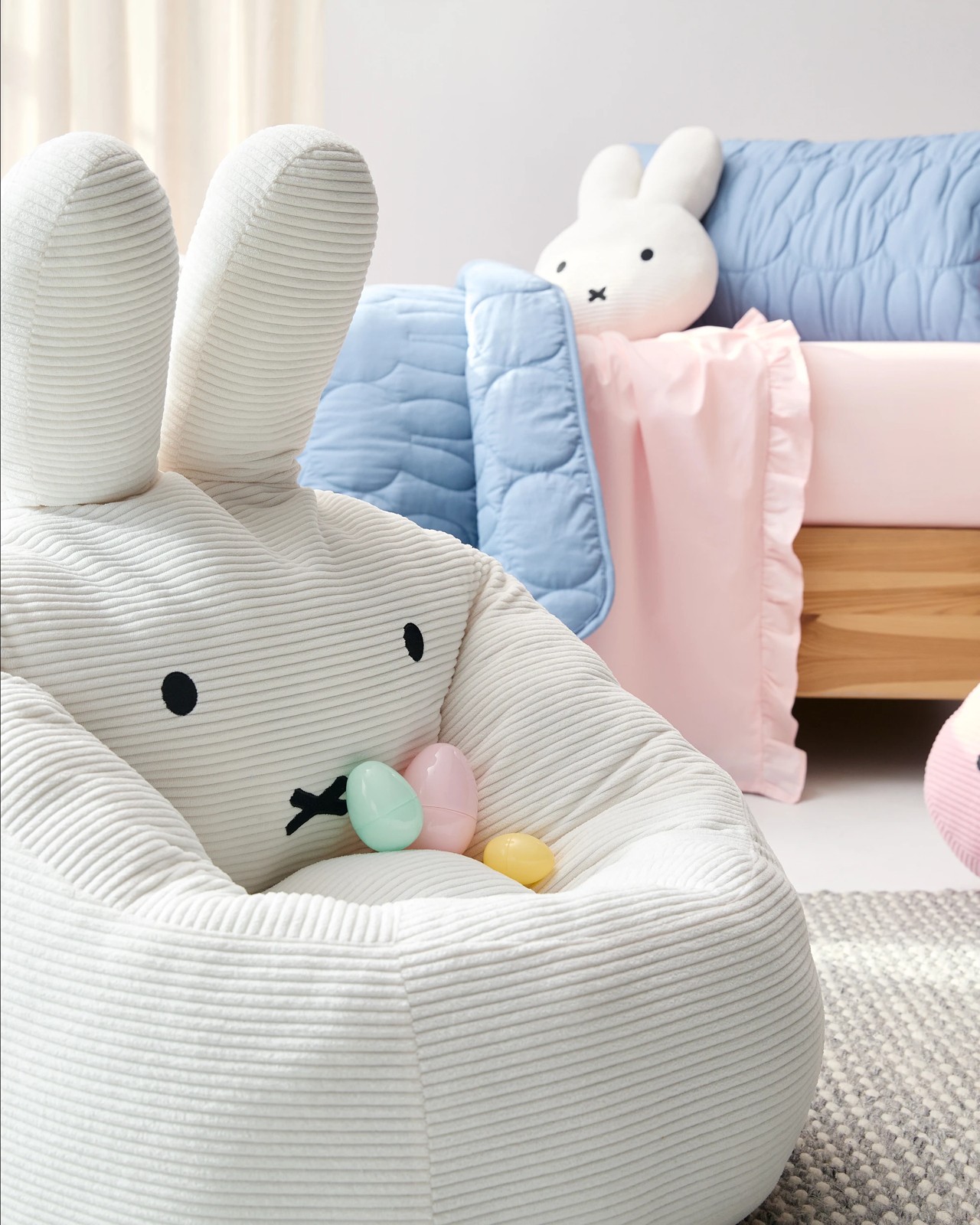 Miffy Reading Cushion - Medium 3 of 4