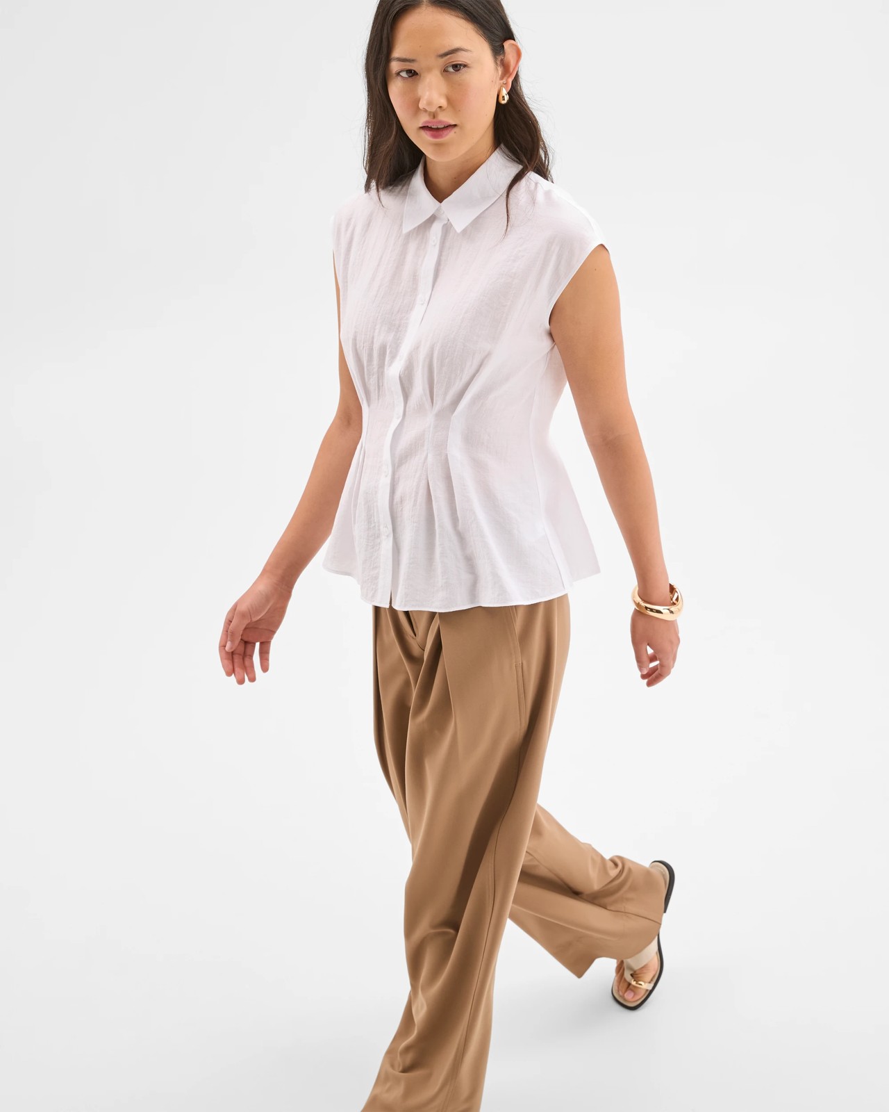 Preview Sleeveless Waist Tuck Shirt 6 of 6