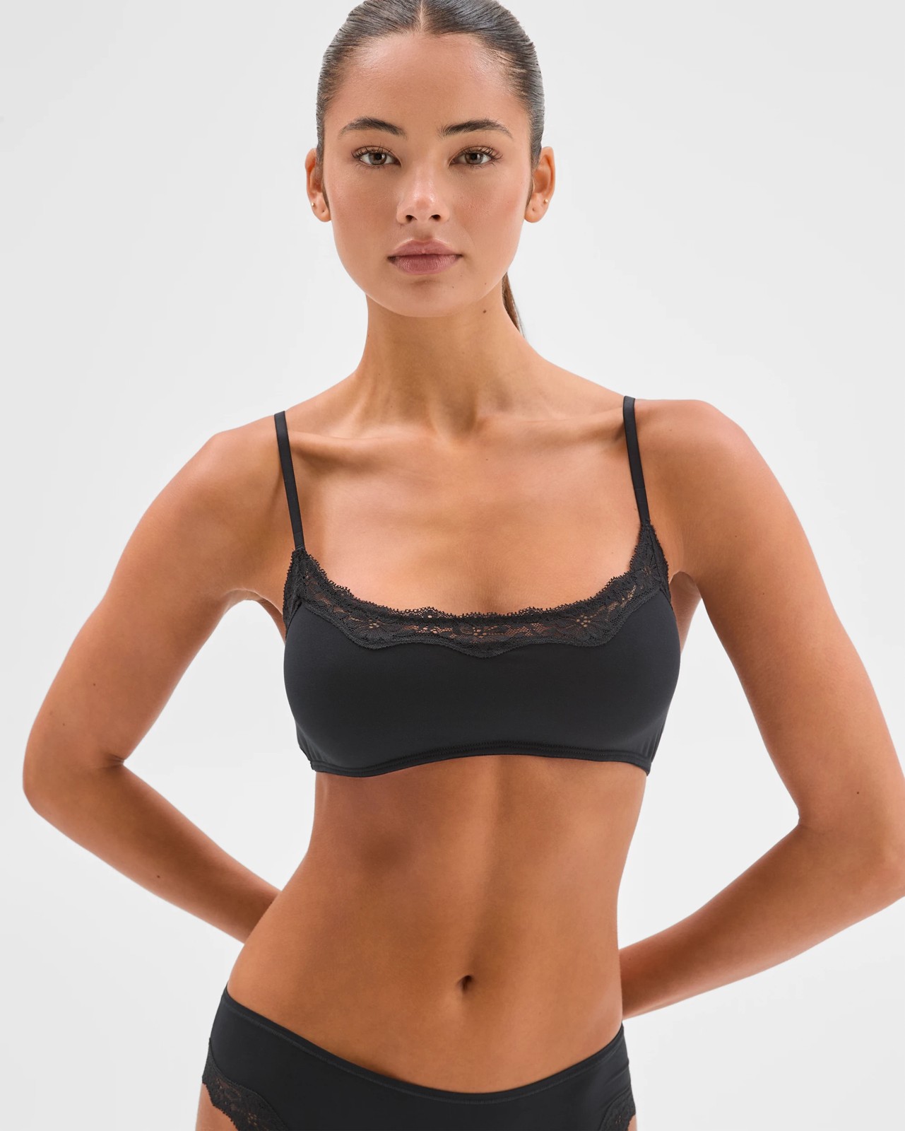 Bonds Womens Bases Flex Lace Bralette 2 of 4